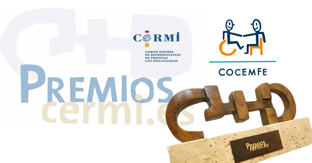 Imagen con el premio cermi