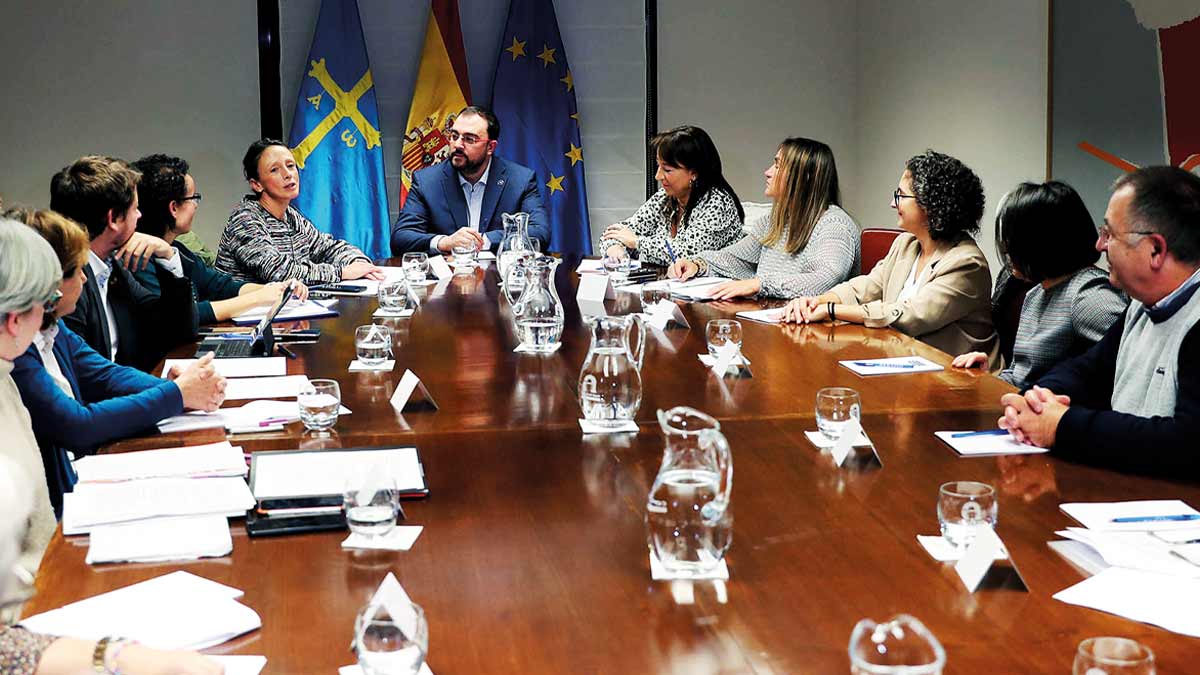 Reunión del CERMI Asturias con Adrian Barbón y su equipo