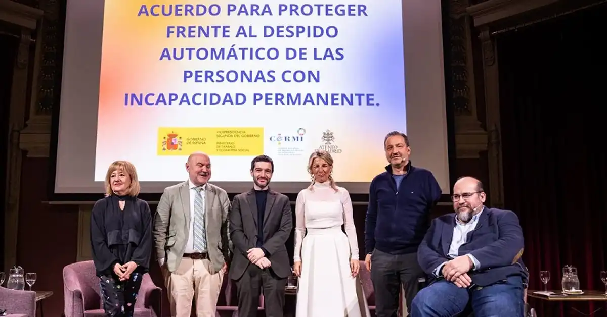 Foto de grupo. Despido incapacidad permanente